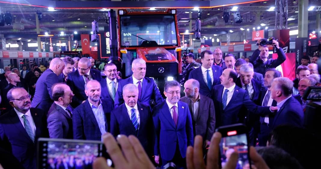 Konya devi, nostaljik traktörü teknolojiyle donattı 4